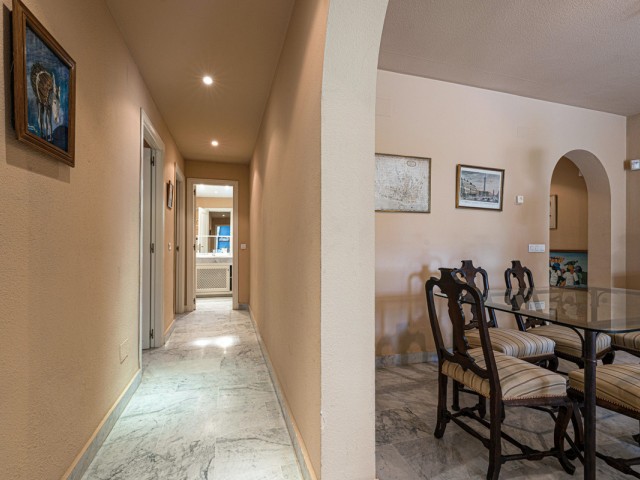 3 Makuuhuoneen Huoneisto Guadalmina Baja