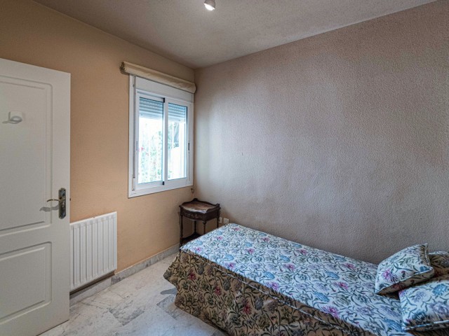 3 Makuuhuoneen Huoneisto Guadalmina Baja