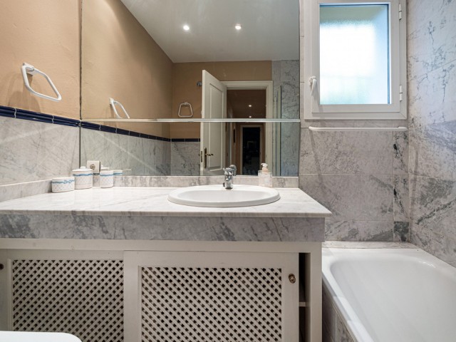 3 Makuuhuoneen Huoneisto Guadalmina Baja