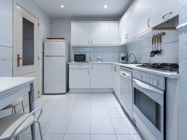 3 Makuuhuoneen Huoneisto Guadalmina Baja