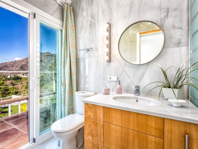 6 Schlafzimmer Villa in Estepona