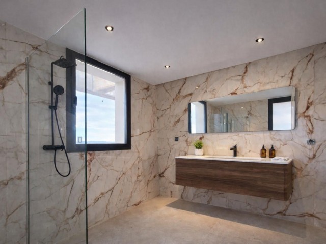 4 Bedrooms Villa in Nueva Andalucía