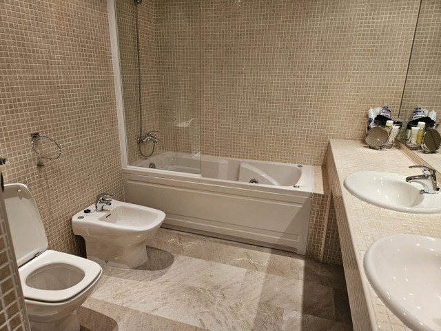 Takvåning i Torrequebrada