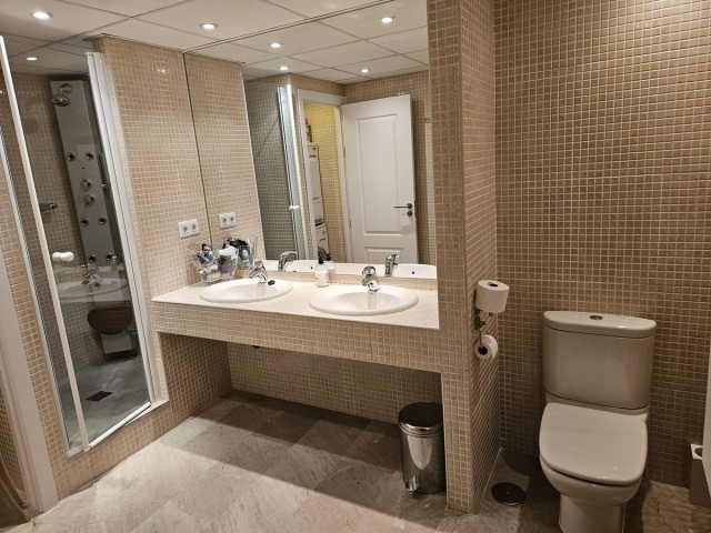 Takvåning i Torrequebrada