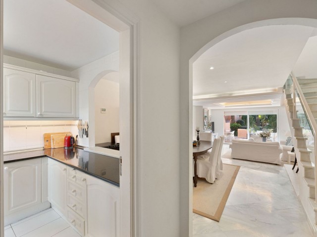 3 Bedrooms Townhouse in Nueva Andalucía