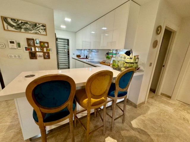 2 Sovrums Lägenhet i Marbella