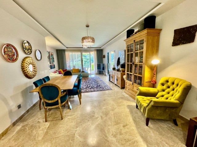 2 Sovrums Lägenhet i Marbella