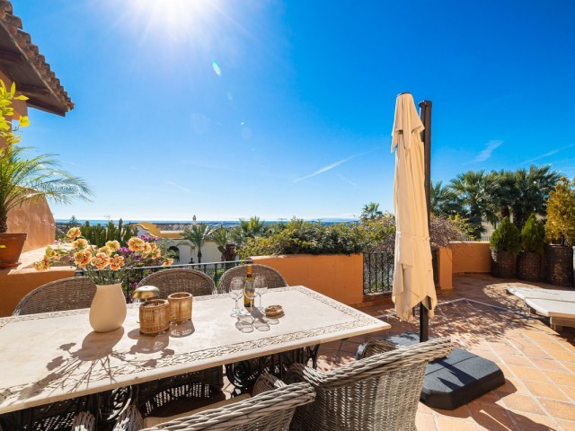 3 Bedrooms Apartment in Nueva Andalucía