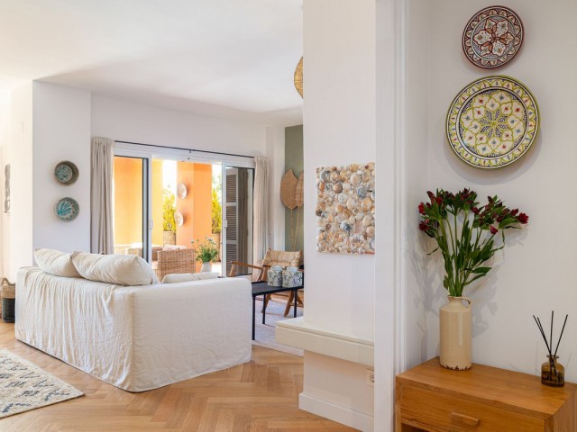 3 Bedrooms Apartment in Nueva Andalucía