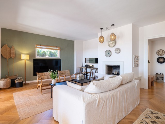 3 Bedrooms Apartment in Nueva Andalucía