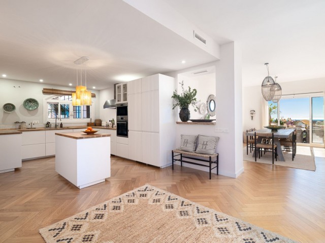 3 Bedrooms Apartment in Nueva Andalucía