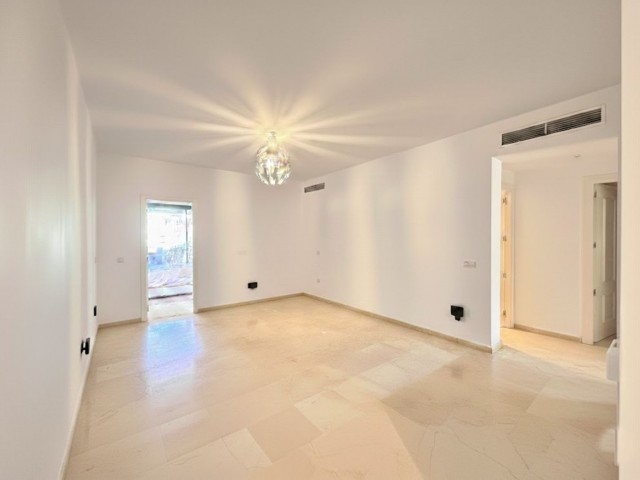 2 Soveroms Leilighet i Estepona