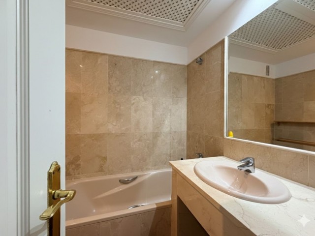 2 Soveroms Leilighet i Estepona