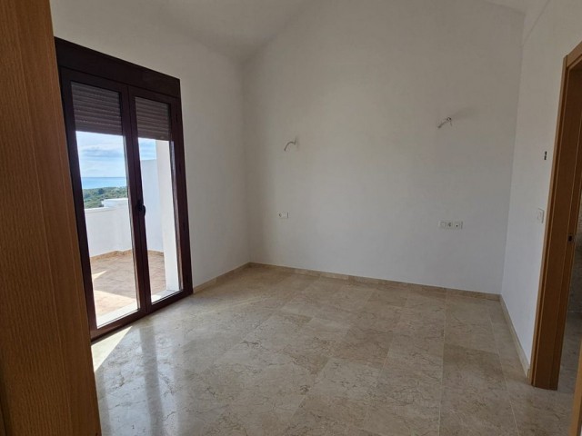 2 Slaapkamer Rijtjeshuis in Doña Julia