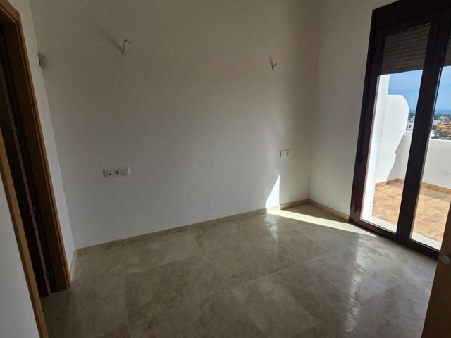 2 Slaapkamer Rijtjeshuis in Doña Julia