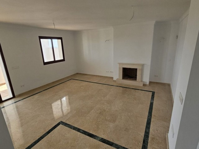 2 Slaapkamer Rijtjeshuis in Doña Julia