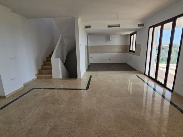 2 Slaapkamer Rijtjeshuis in Doña Julia