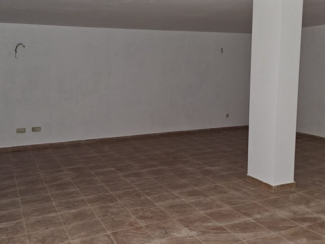 Adosado con 3 Dormitorios  en Doña Julia