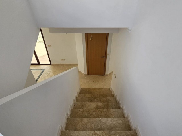 2 Sovrums Radhus i Doña Julia