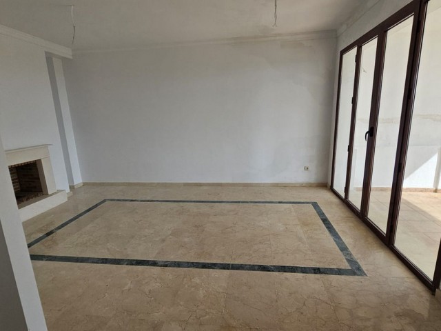 2 Sovrums Radhus i Doña Julia