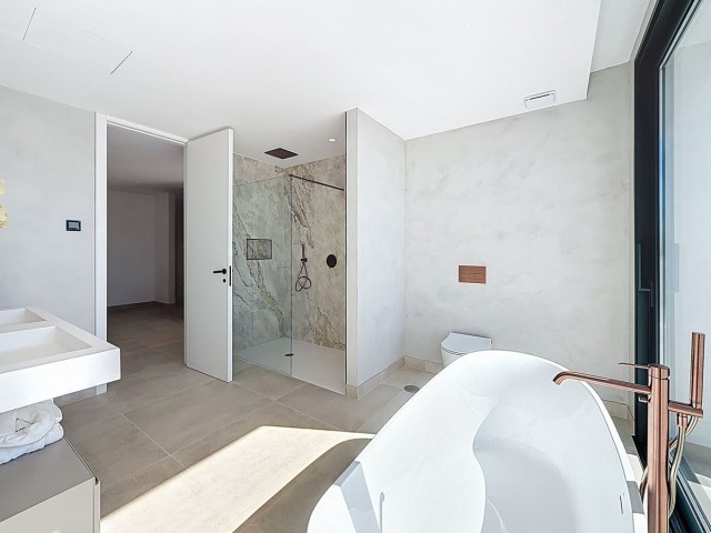 5 Soveroms Villa i Nagüeles