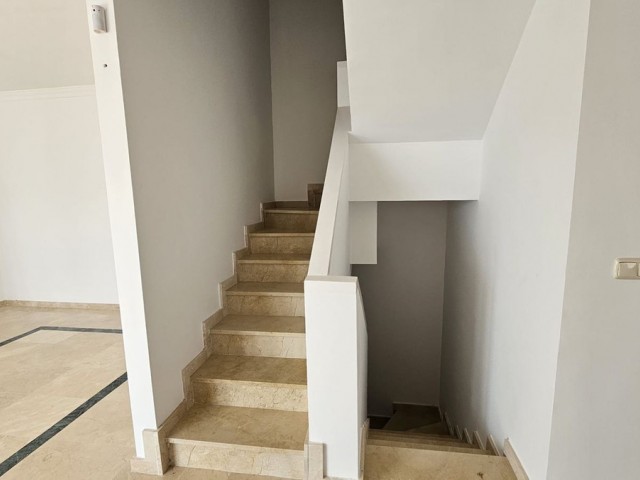 2 Sovrums Radhus i Doña Julia