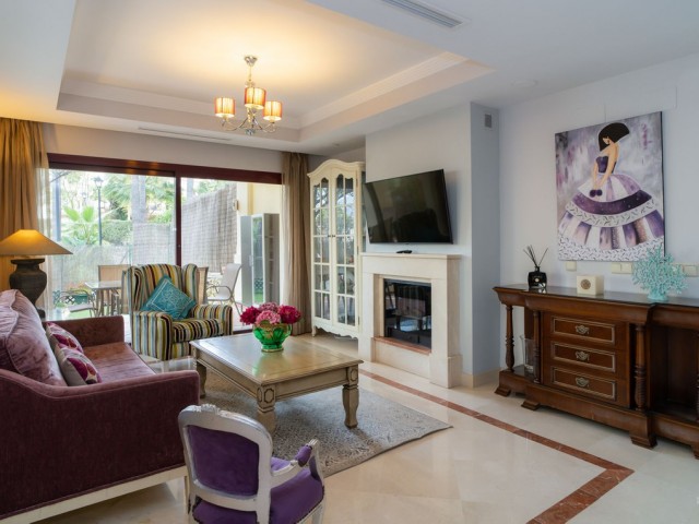 4 Bedrooms Townhouse in Nueva Andalucía