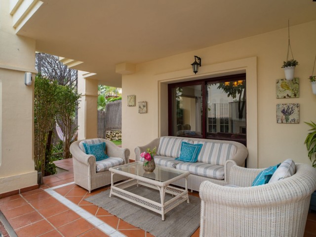 4 Bedrooms Townhouse in Nueva Andalucía