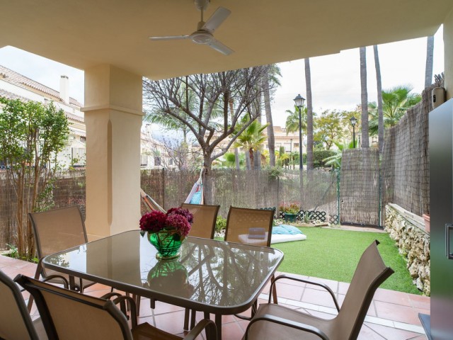 4 Bedrooms Townhouse in Nueva Andalucía