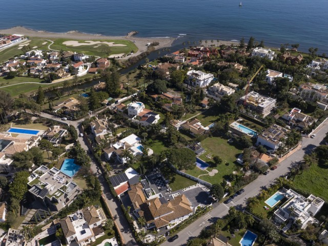 5 Makuuhuoneen Huvila Estepona