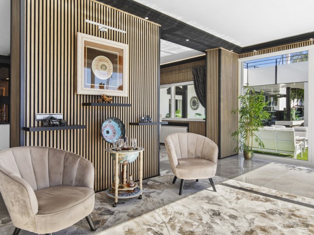 5 Makuuhuoneen Huvila Estepona