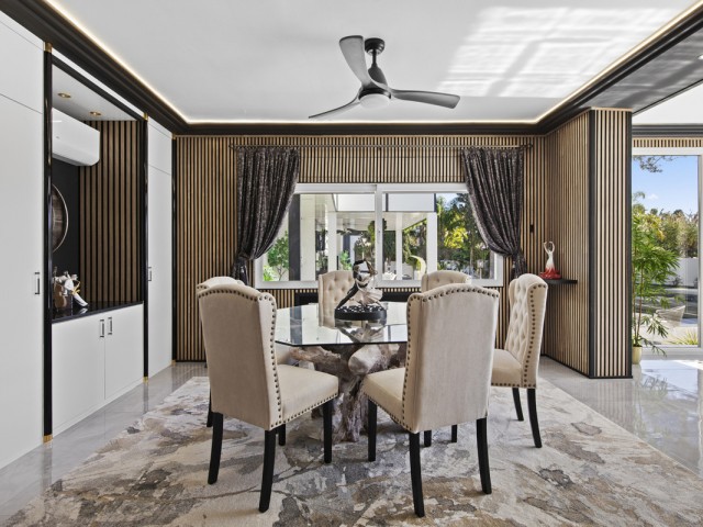 5 Makuuhuoneen Huvila Estepona