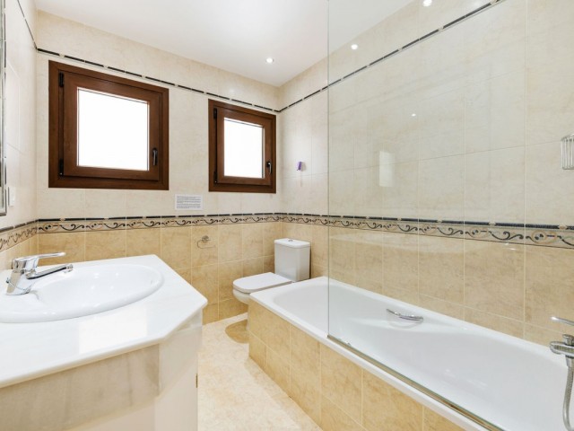 5 Soveroms Villa i Atalaya