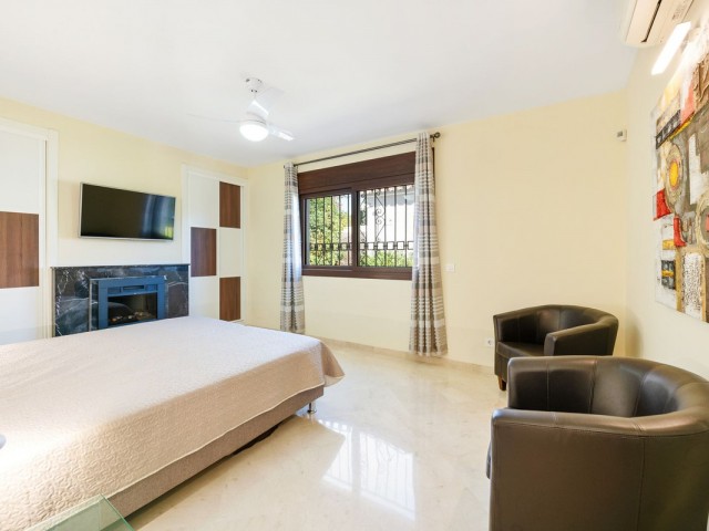 5 Soveroms Villa i Atalaya