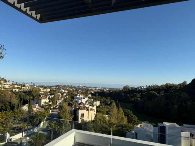 2 Bedrooms Apartment in Benahavís