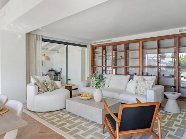 4 Bedrooms Villa in Nueva Andalucía