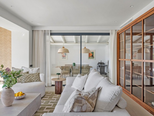 4 Bedrooms Villa in Nueva Andalucía