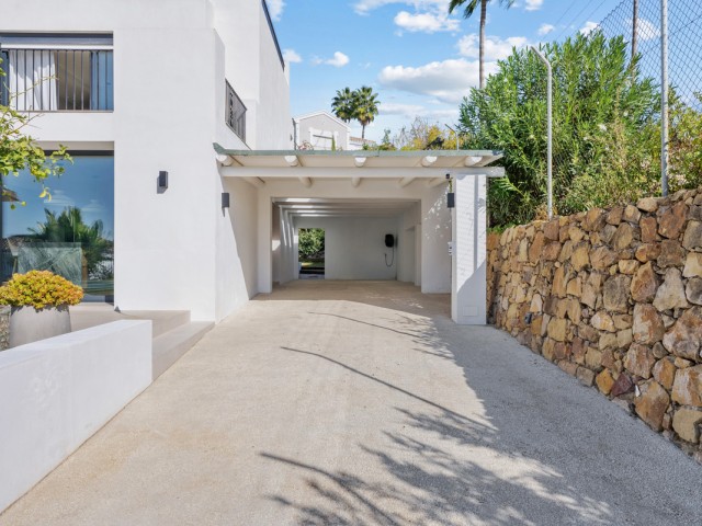 4 Bedrooms Villa in Nueva Andalucía