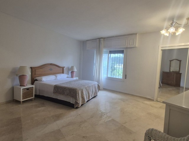 3 Soveroms Leilighet i Estepona