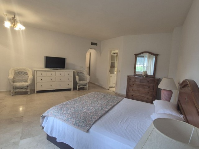 3 Soveroms Leilighet i Estepona