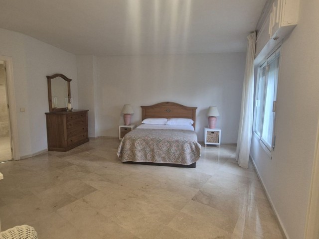 3 Soveroms Leilighet i Estepona