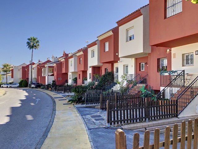 3 Makuuhuoneen Rivitalo Selwo