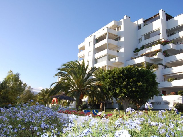 2 Sovrums Lägenhet i Guadalmina Alta