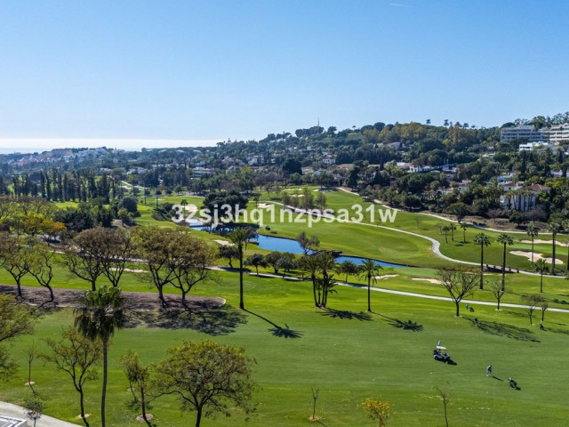 Penthouse in Nueva Andalucía