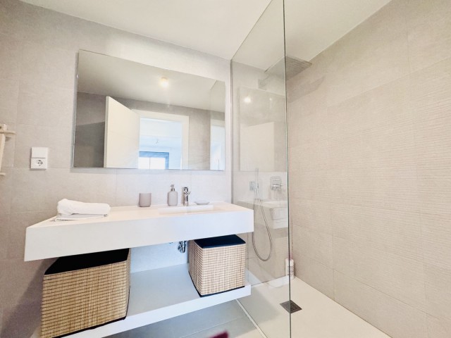 Apartamento con 2 Dormitorios  en La Cala de Mijas