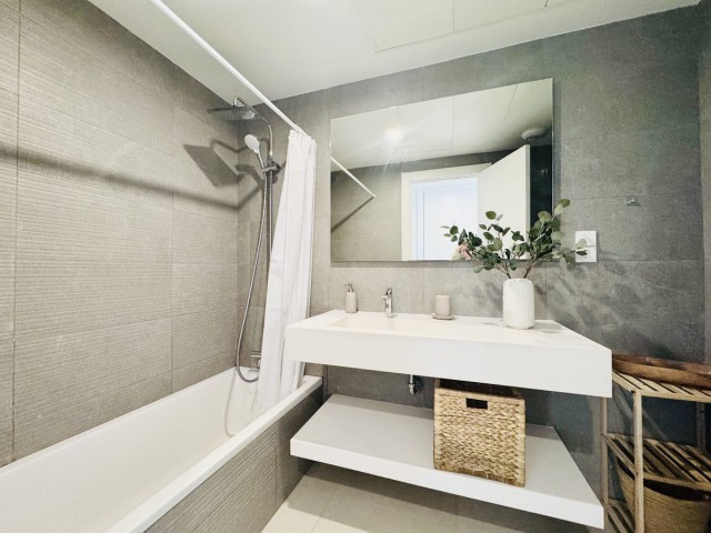 Apartamento con 2 Dormitorios  en La Cala de Mijas