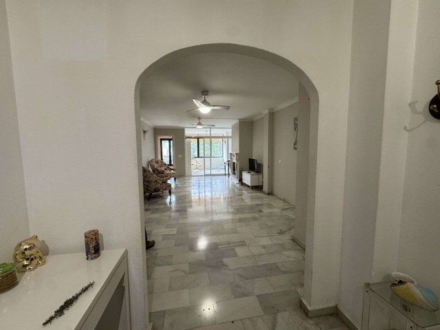 3 Bedrooms Apartment in Nueva Andalucía