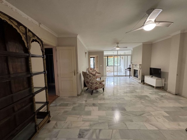 3 Bedrooms Apartment in Nueva Andalucía