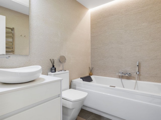 Appartement avec 3 Chambres  à Torrequebrada