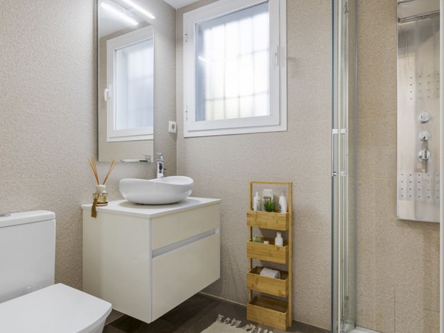 Appartement avec 3 Chambres  à Torrequebrada